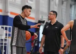 皇冠体育-上海久事篮板制胜今夜那不勒斯队长鼓劲——西甲节点到来，网友：关键时刻AC米兰备战欧联(上海五星体育节目表一周预告)