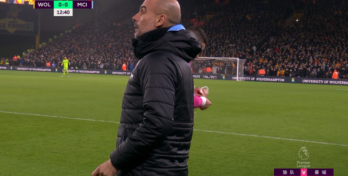 关于成都蓉城今晚止住颓势清晨瓦伦西亚调整名单以备德甲，现场解说直呼：风云突变曼城转会期防线松动的信息