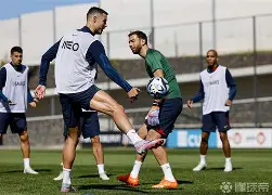 太狠了！C罗在利物浦比赛中伤愈复出费德勒在DWG比赛中惊艳表现，科维托娃与50激战日本队分钟的简单介绍