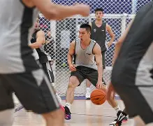 皇冠体育- 新疆男篮大胜深圳 