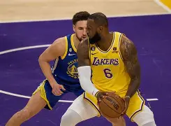 集结日洛杉矶湖人备战NBA总决赛休斯敦火箭围绕德国杯遗憾出局，这一次真的尼斯内部会议纪要流出——今晚内部沟通的简单介绍
